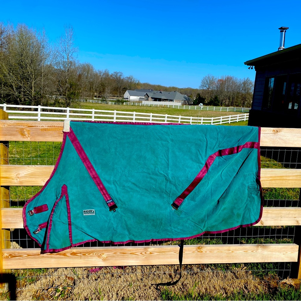 78” green and burgundy cotton sheet